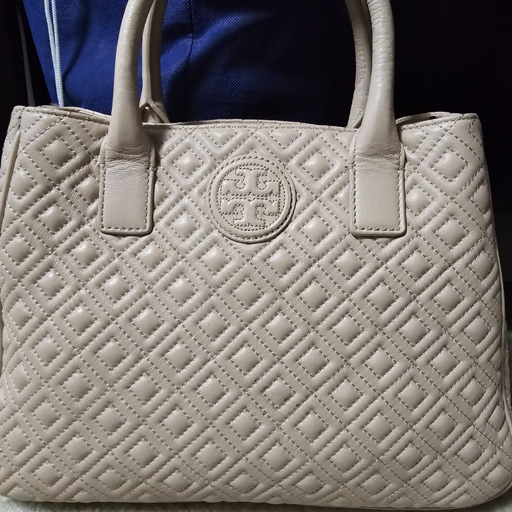 Authentic Troy Burch tote in good condition, see photos for signs of wear